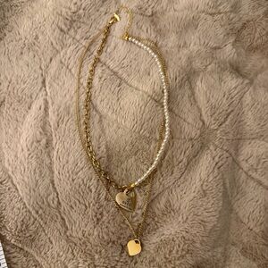Gucci charm pearl double layered necklace